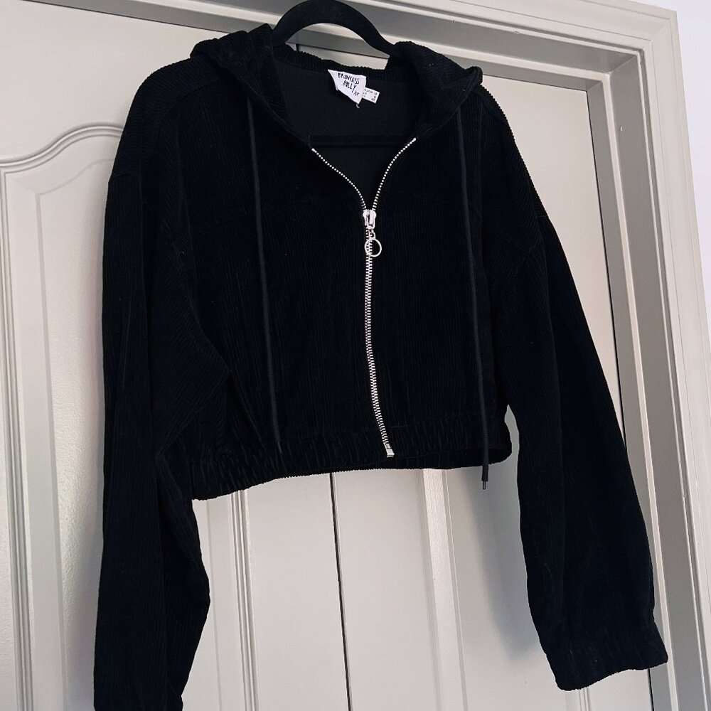 Princess Polly Black Cropped Corduroy Zip-Up Jacket – Size US 8 (Medium)